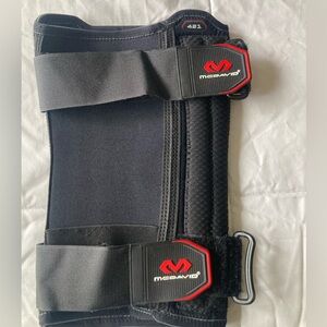 McDavid Black and Red Knee Brace